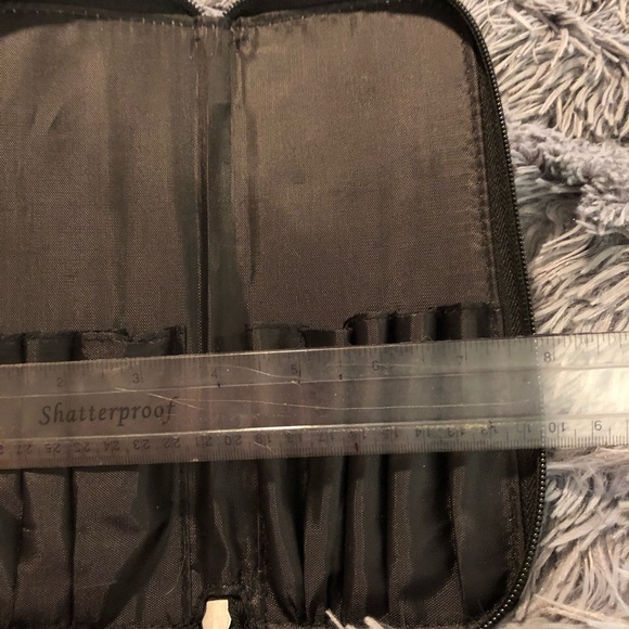 Morphe Brush Holder - Picture 6 of 6